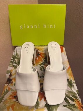 Gianni Bini Abbott Studded Leather Square Toe Platform Sandals Size 7.5 NWB!